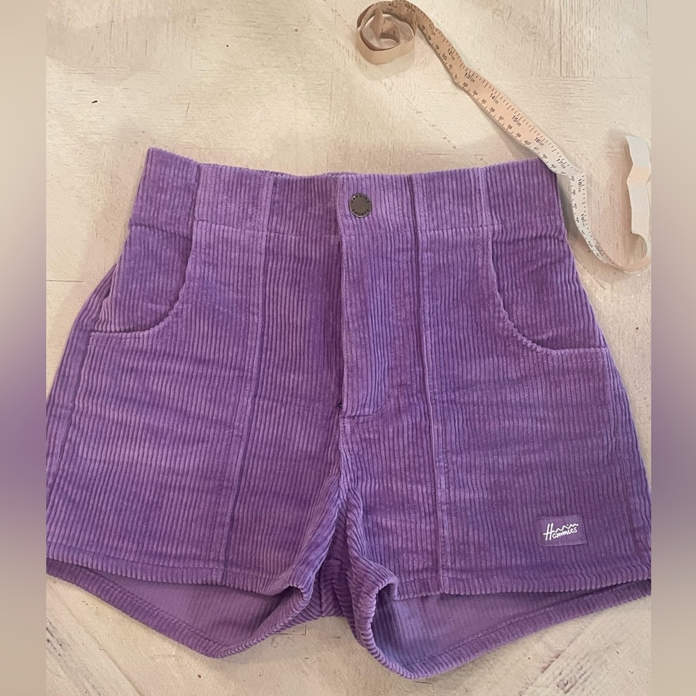 Women’s HAMMIES retro corduroy shorts